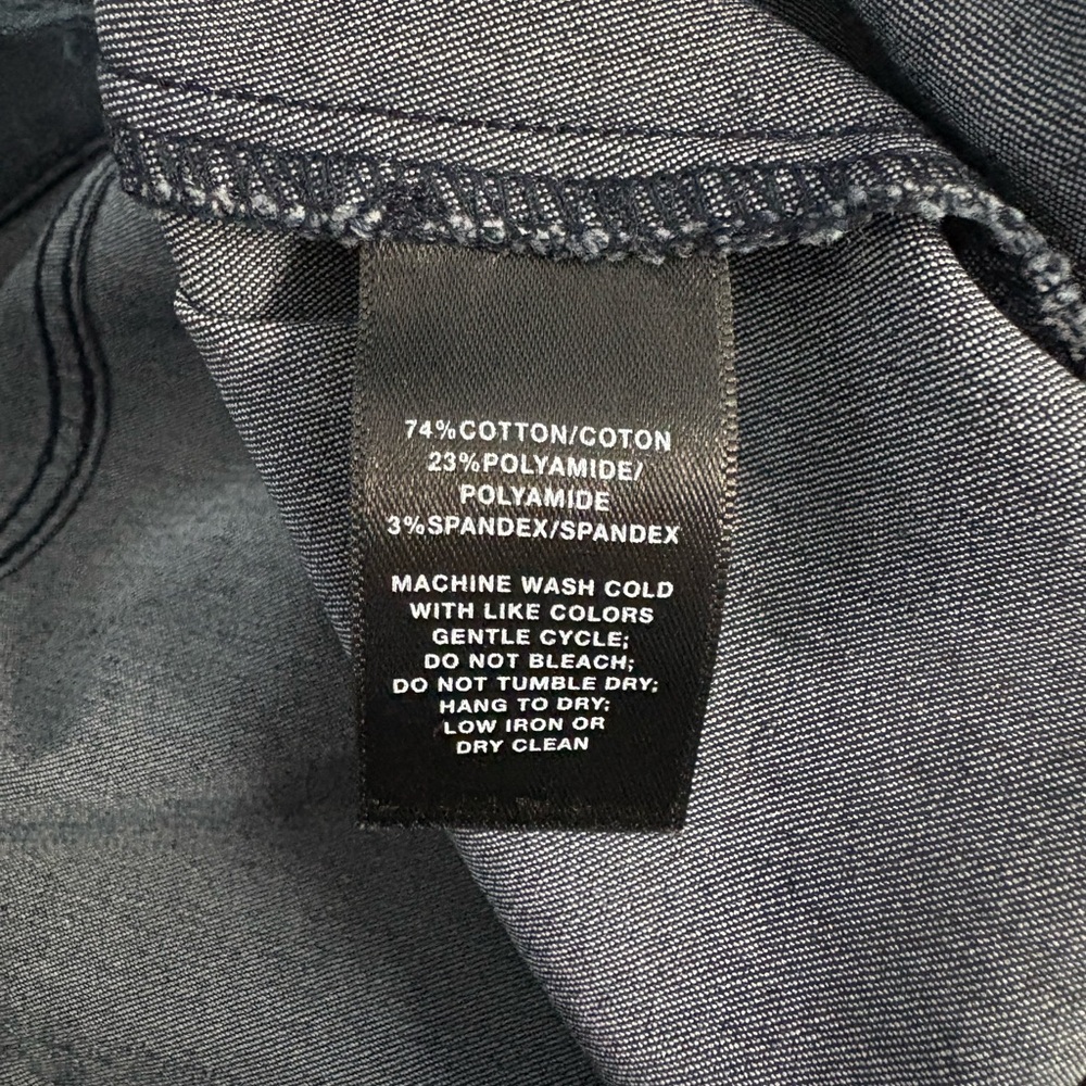 Lafayette 148 New York Thompson Lightweight Jeans. Size 10 - Picture 6 of 7